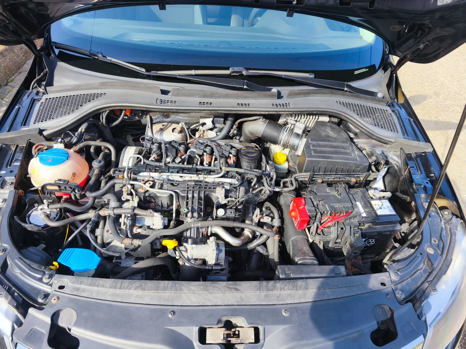 Skoda Rapid 1.6 TDI Германия, снимка 14 - Автомобили и джипове - 54259627