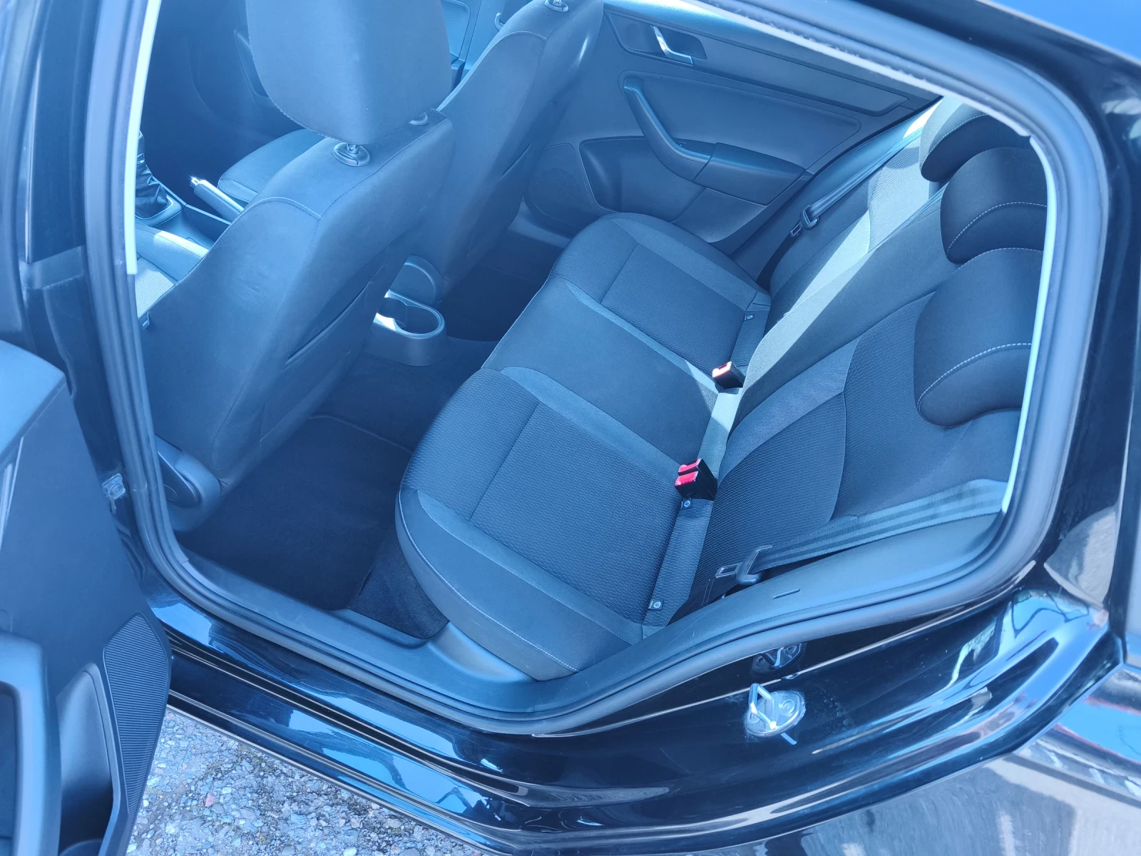 Skoda Rapid 1.6 TDI Германия, снимка 6 - Автомобили и джипове - 54259627