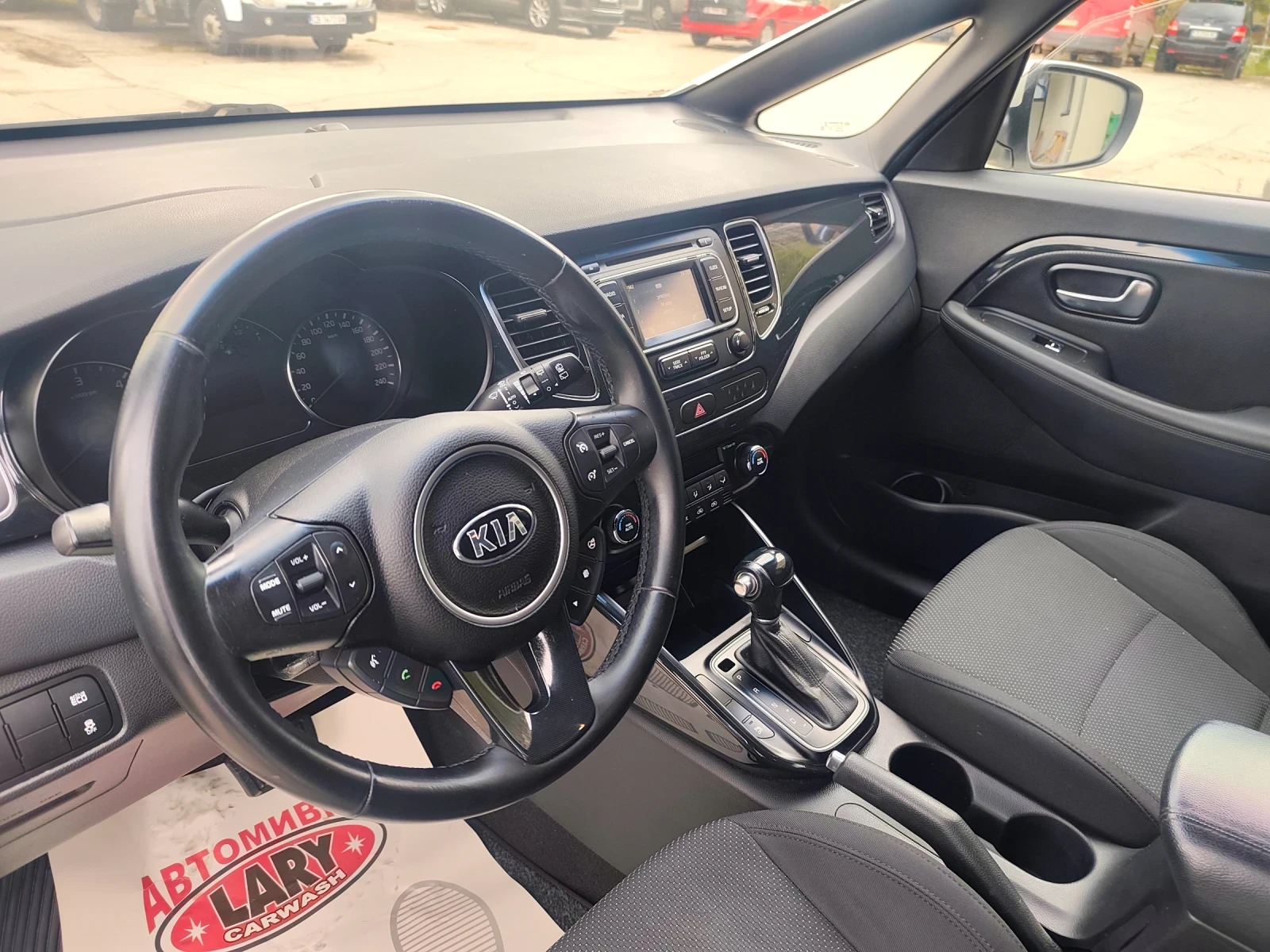 Kia Carens 1.7 cdti automatic , снимка 9 - Автомобили и джипове - 54283446