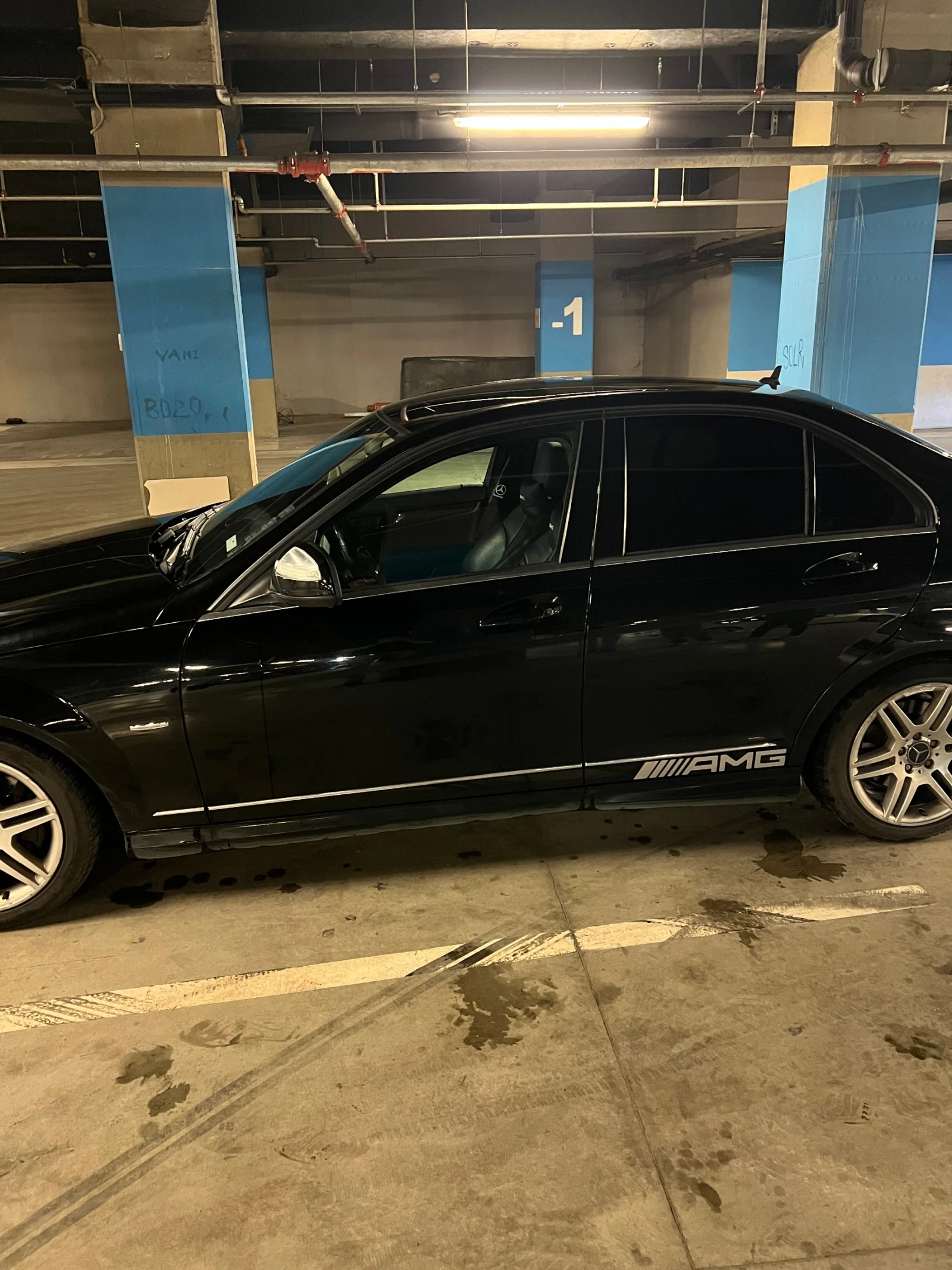 Mercedes-Benz C 320, снимка 3 - Автомобили и джипове - 54401177