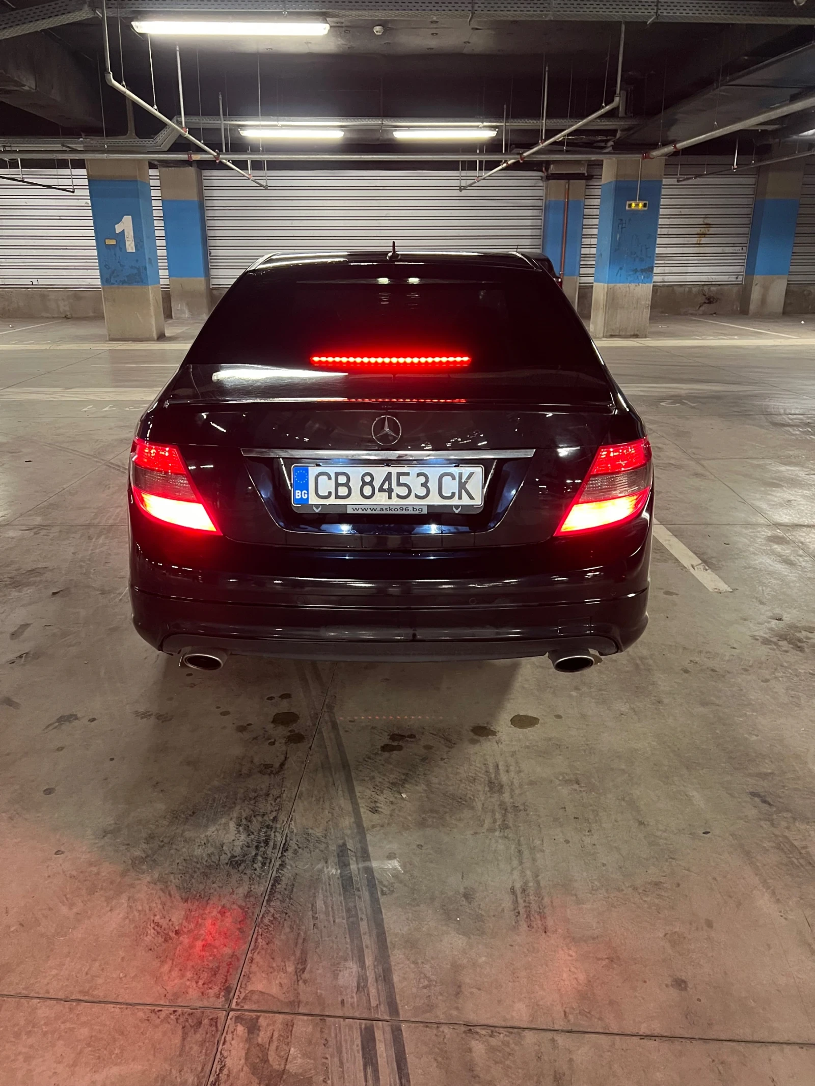 Mercedes-Benz C 320, снимка 8 - Автомобили и джипове - 54401177