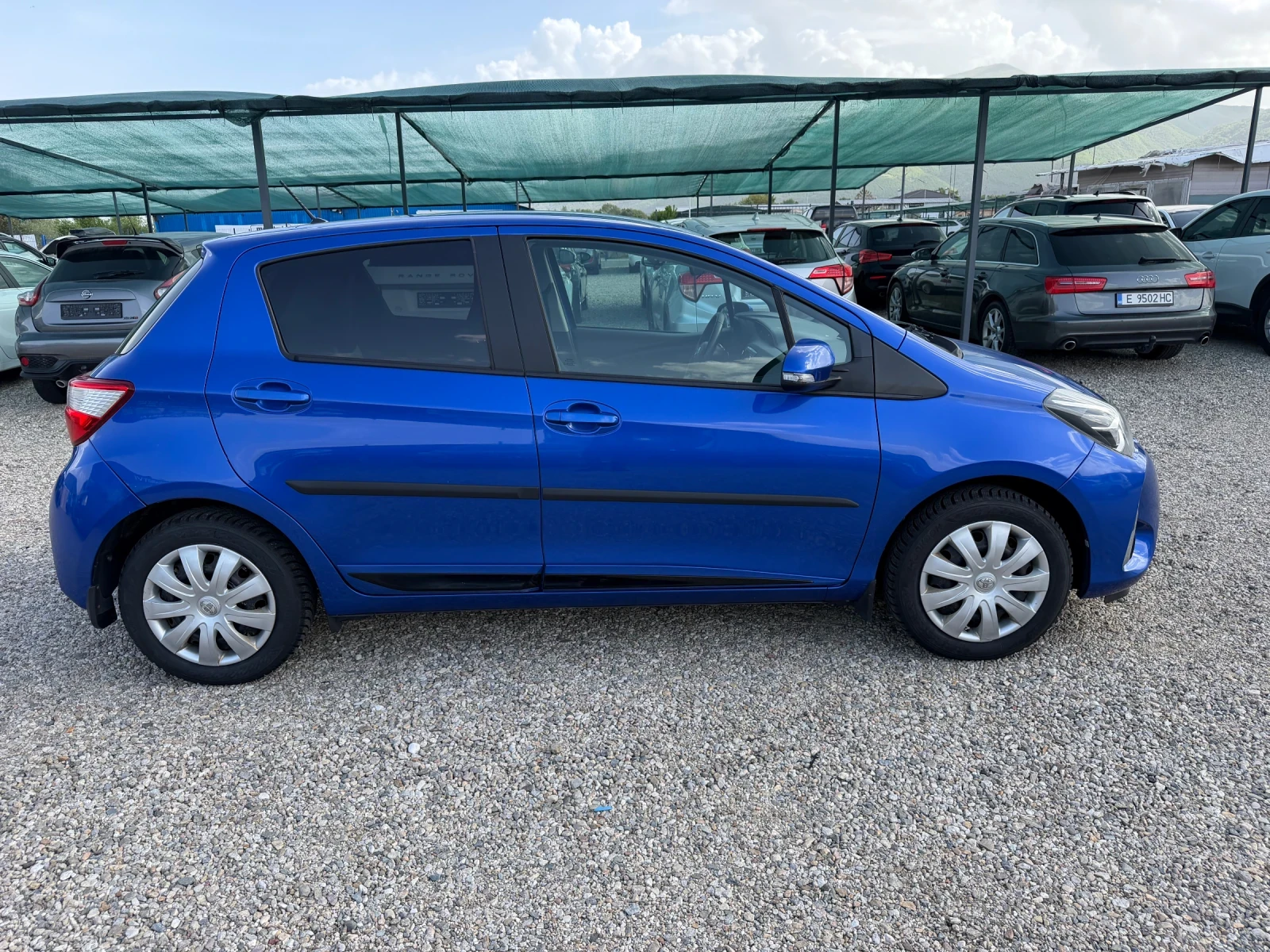 Toyota Yaris 1.5i/110hp/NAVI/FaceLift/Evro6/, снимка 7 - Автомобили и джипове - 54699102