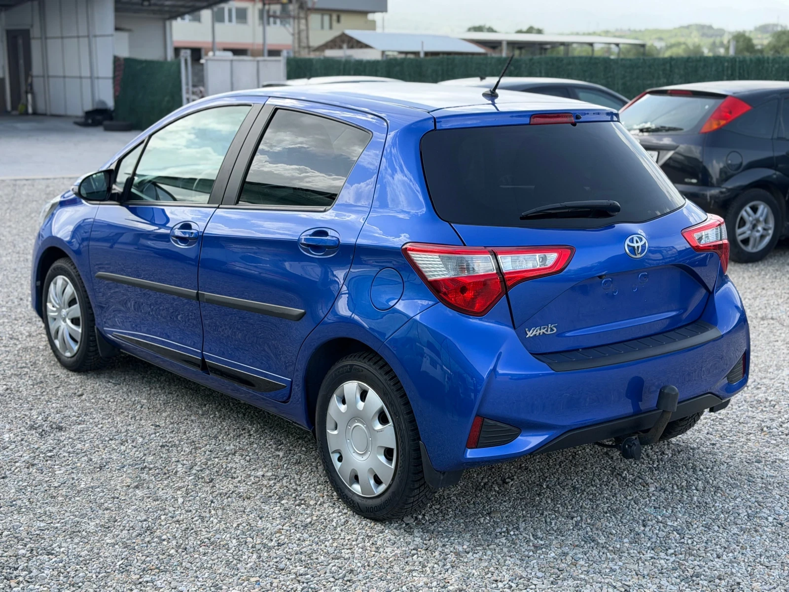 Toyota Yaris 1.5i/110hp/NAVI/FaceLift/Evro6/, снимка 4 - Автомобили и джипове - 54699102