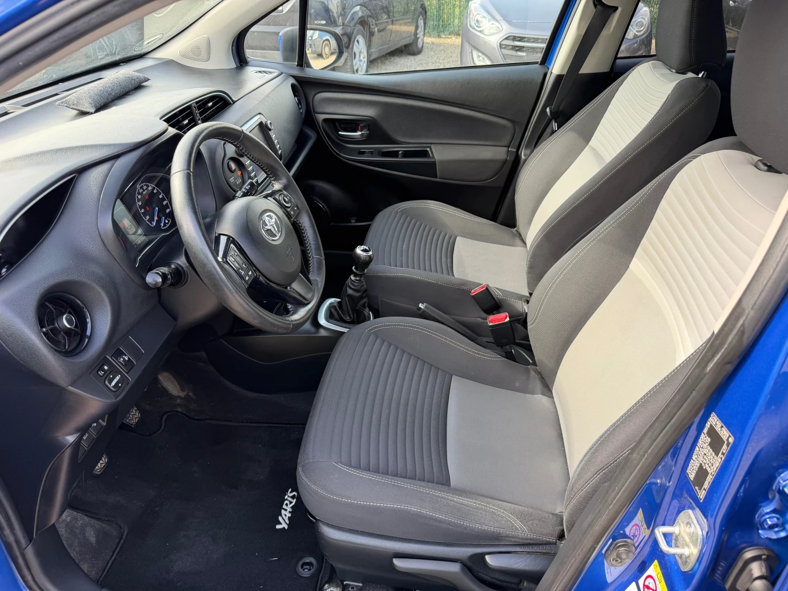 Toyota Yaris 1.5i/110hp/NAVI/FaceLift/Evro6/, снимка 13 - Автомобили и джипове - 54699102