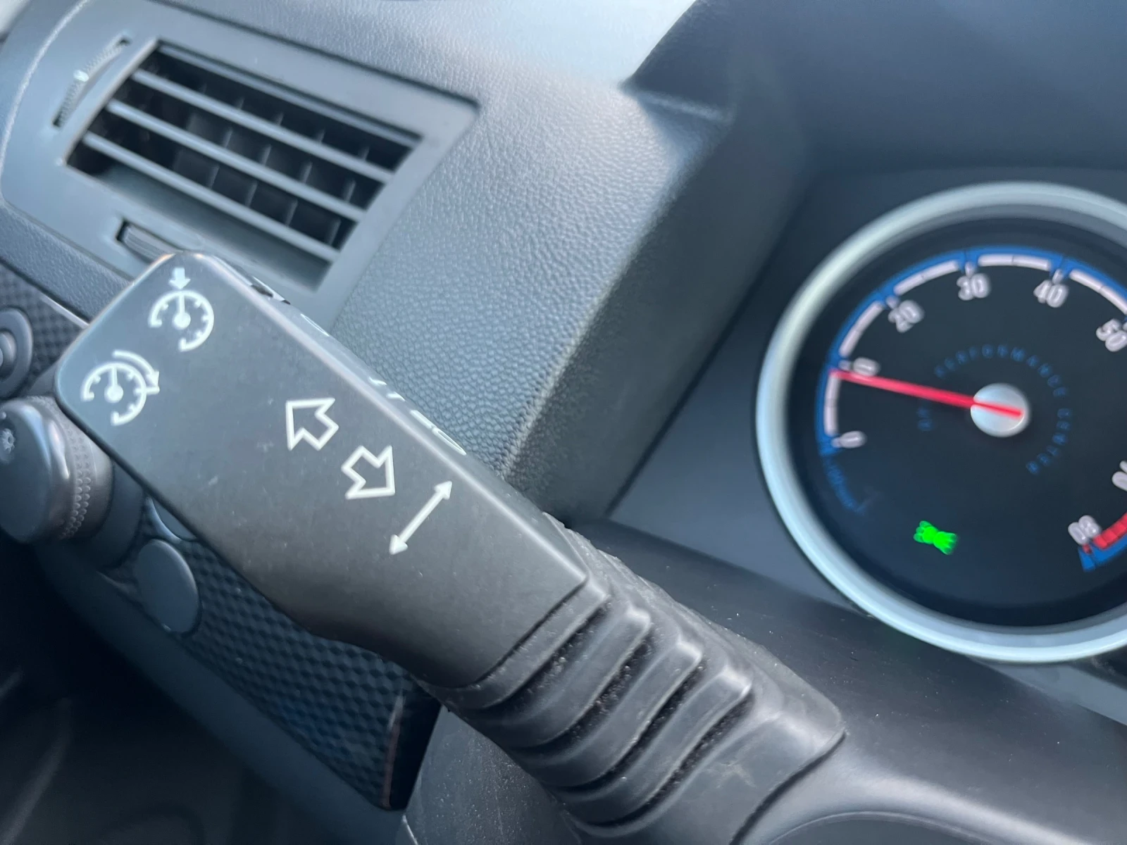 Opel Astra 2.0T - OPC - FULL - KEYLESS - XENON - SWISS, снимка 17 - Автомобили и джипове - 54963340