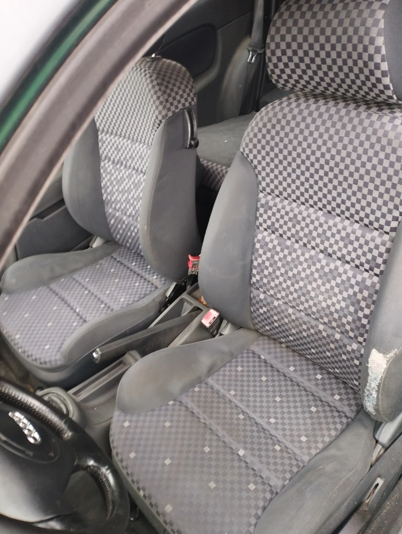 Audi A3 1.8t 4x4, снимка 6 - Автомобили и джипове - 55001271