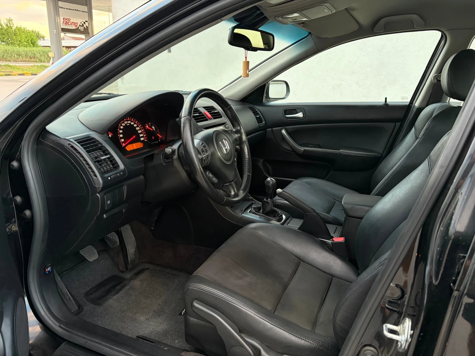 Honda Accord 2.4 TypeS Испания!, снимка 9 - Автомобили и джипове - 55180377