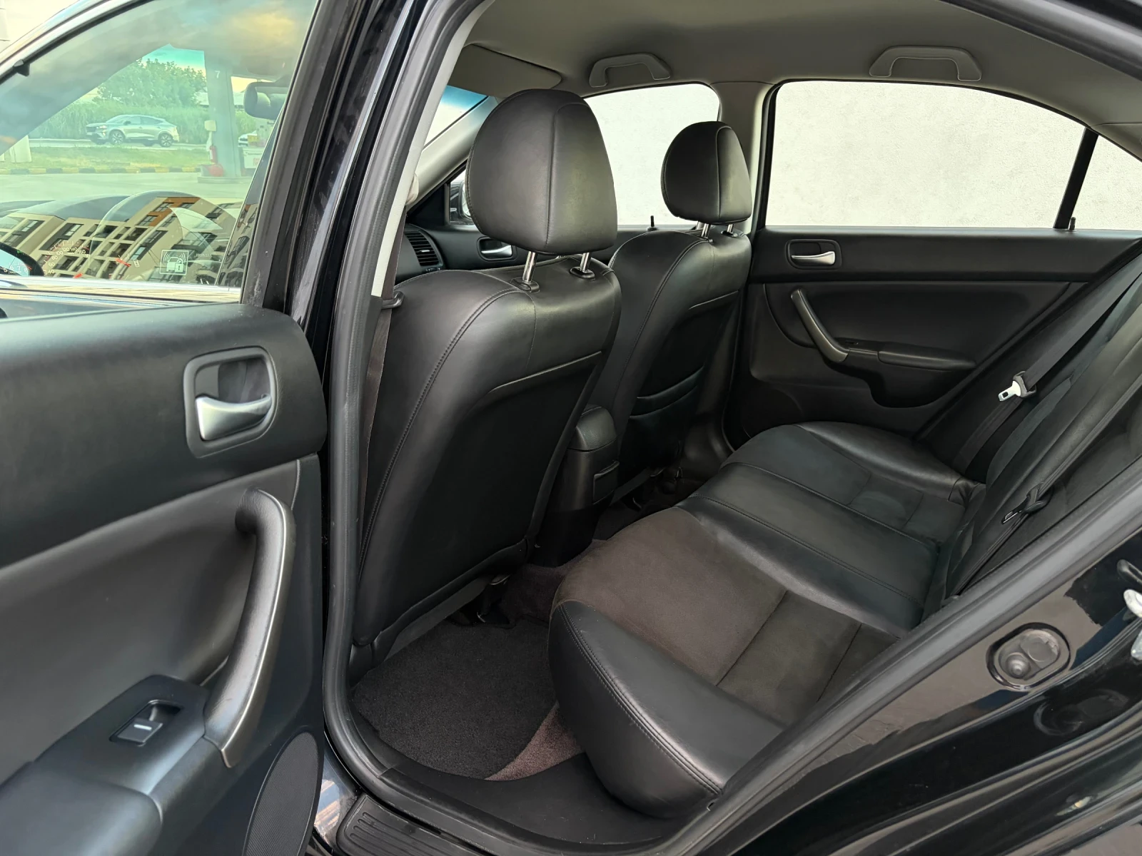 Honda Accord 2.4 TypeS Испания!, снимка 10 - Автомобили и джипове - 55180377
