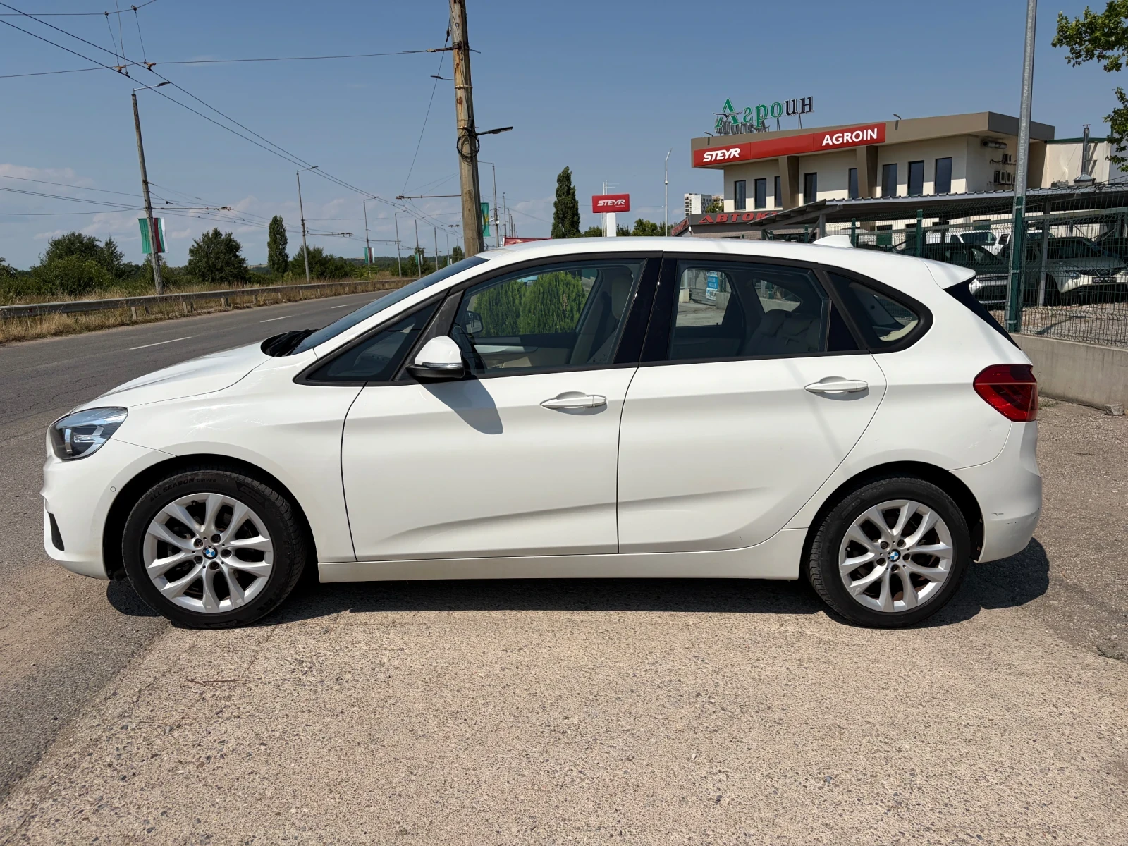 BMW 218 d Active Tourer, снимка 8 - Автомобили и джипове - 55445784