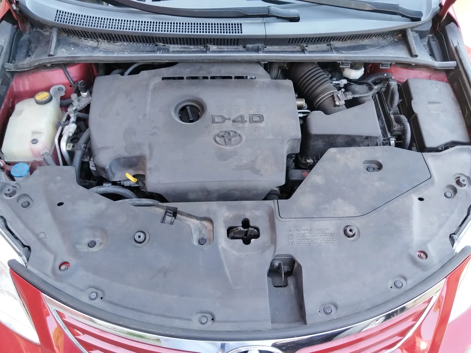 Toyota Avensis 2.0d4d 126кс, 6 скорости, Отлична, Евро 5 , снимка 9 - Автомобили и джипове - 55617447