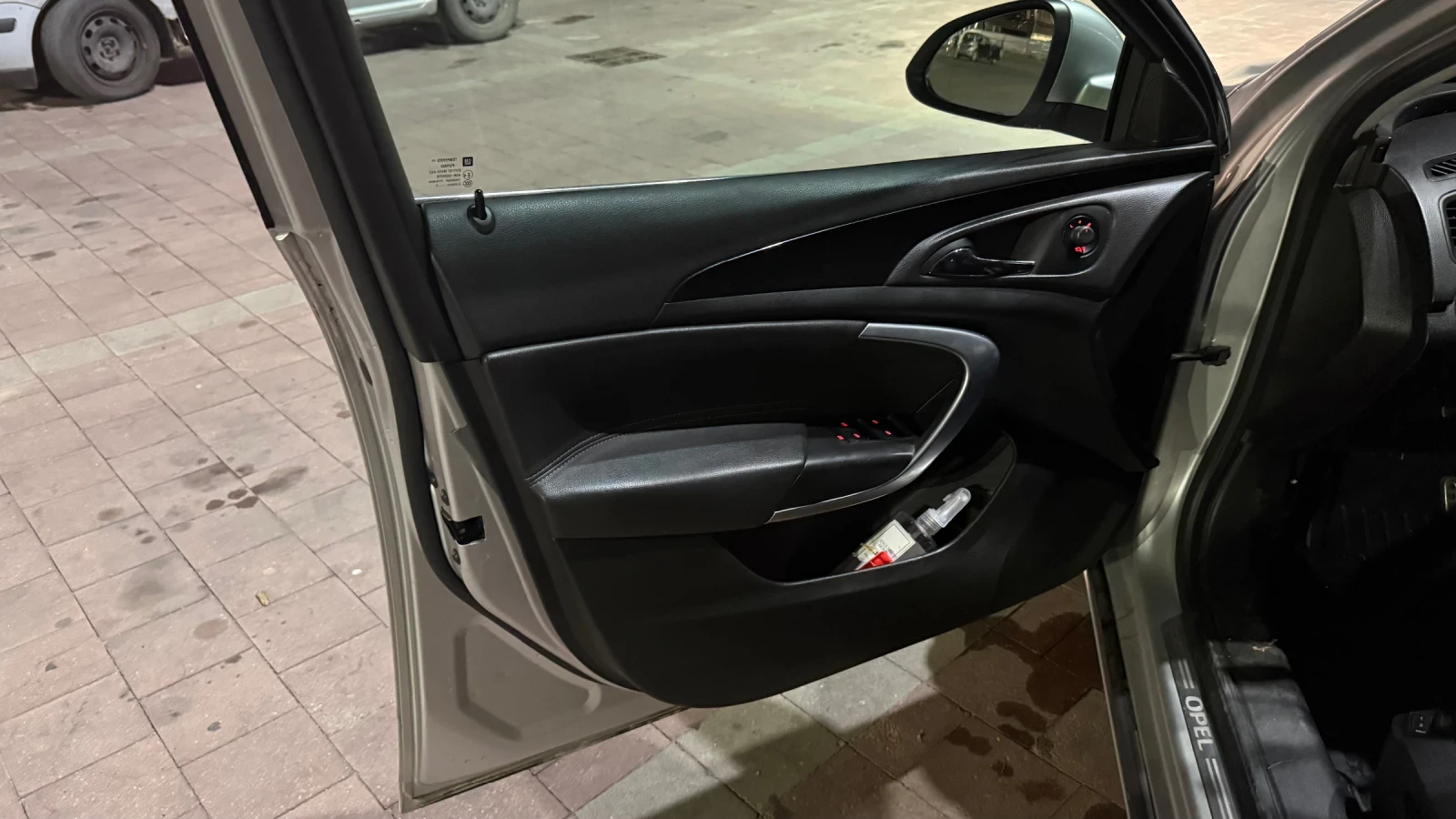 Opel Insignia, снимка 4 - Автомобили и джипове - 55874954