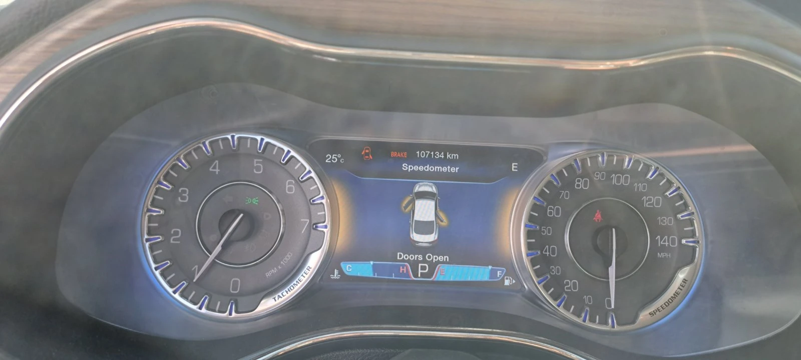 Chrysler 200, снимка 9 - Автомобили и джипове - 55905270