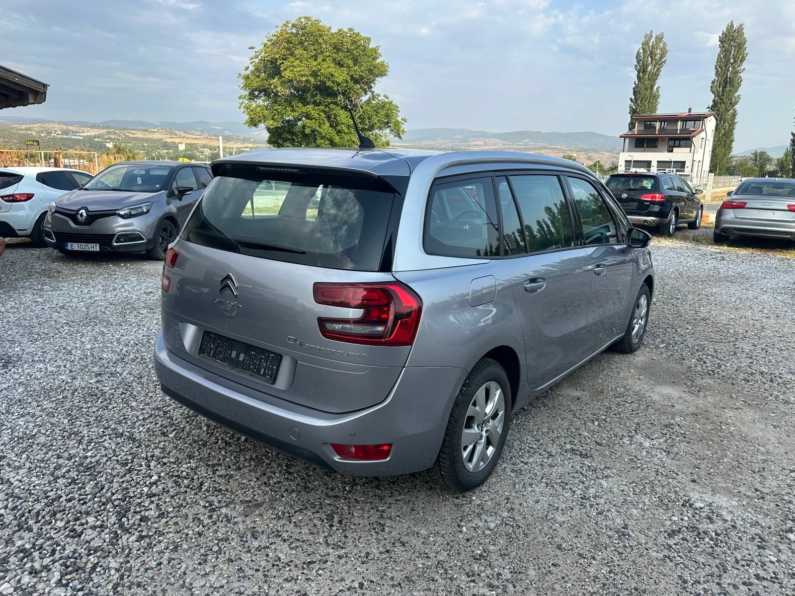 Citroen Grand C4 Picasso 1.6D 120 КС 7 Местен СЕРВИЗНИ ДОКУМЕНТИ, снимка 5 - Автомобили и джипове - 55959670