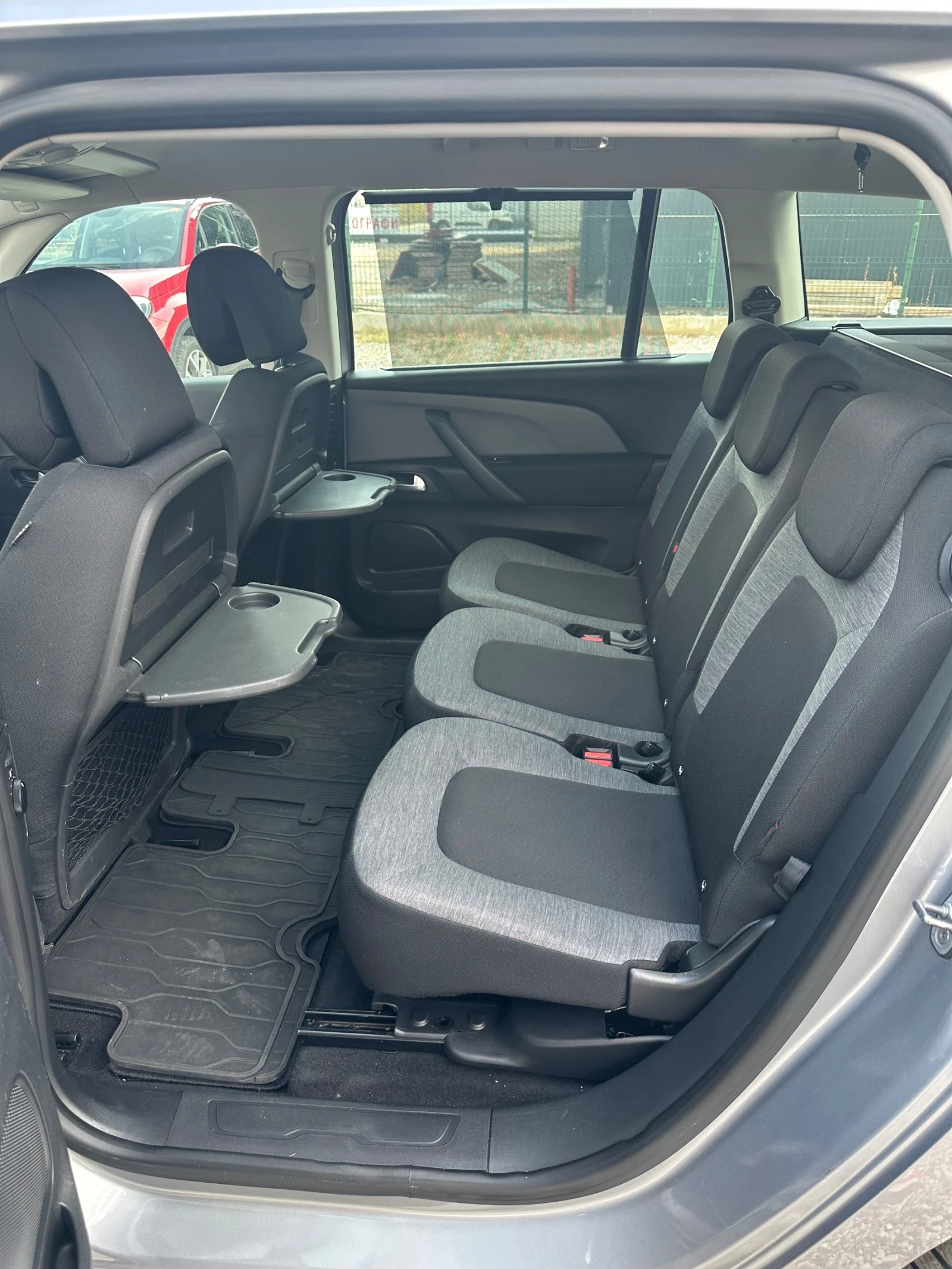 Citroen Grand C4 Picasso 1.6D 120 КС 7 Местен СЕРВИЗНИ ДОКУМЕНТИ, снимка 13 - Автомобили и джипове - 55959670