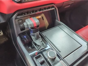 Toyota Sequoia TRD PRO* * FULL* * ОФИЦИАЛНО ПРЕДСТАВИТЕЛСТВО , снимка 12