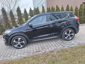 Обява за продажба на Hyundai Tucson 2.0 дизел автомат  панорама 4x4 кожа пълна сервизн ~30 444 лв. - изображение 1