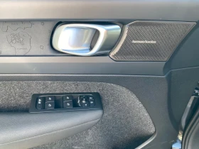 Volvo EX40 SINGLE/252HP/RANGE-PLUS/PIXEL-LED/360/ACC/BSA/979f, снимка 13