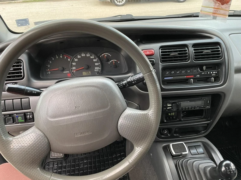 Suzuki Grand vitara 2.5, снимка 12 - Автомобили и джипове - 48323898