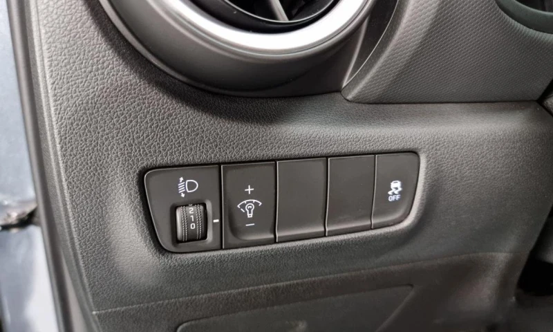 Hyundai Kona Gasoline 1.6 Turbo 2WD Inspiration, снимка 13 - Автомобили и джипове - 52112858