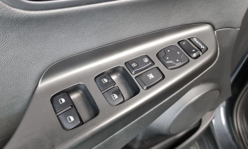 Hyundai Kona Gasoline 1.6 Turbo 2WD Inspiration, снимка 12 - Автомобили и джипове - 52112858