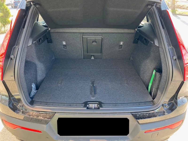 Volvo EX40 SINGLE/252HP/RANGE-PLUS/PIXEL-LED/360/ACC/BSA/979f, снимка 7 - Автомобили и джипове - 52733656