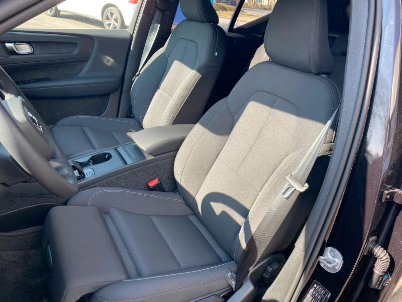 Volvo EX40 SINGLE/252HP/RANGE-PLUS/PIXEL-LED/360/ACC/BSA/979f, снимка 9 - Автомобили и джипове - 52733656