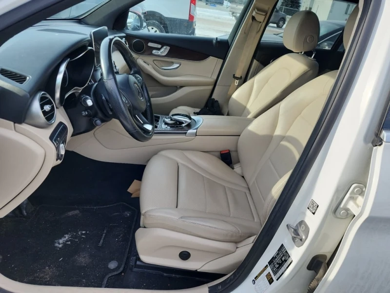Mercedes-Benz GLC 300 PANO| HEATED SEATS| MEMORY, снимка 5 - Автомобили и джипове - 53427395