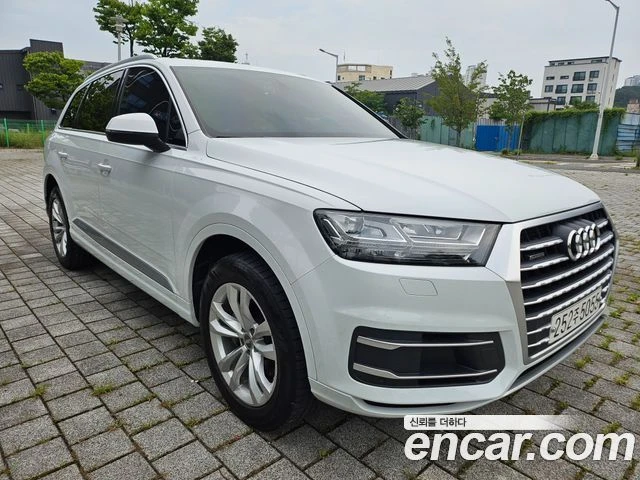 Audi Q7 | TOP SERVICE, снимка 2 - Автомобили и джипове - 55712320