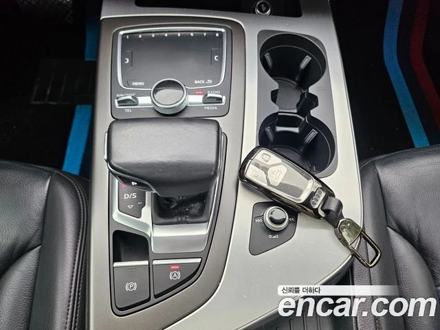 Audi Q7 | TOP SERVICE, снимка 15 - Автомобили и джипове - 55712320