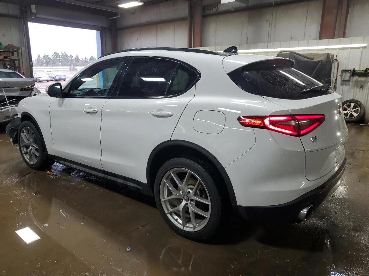 Alfa Romeo Stelvio  - изображение 4