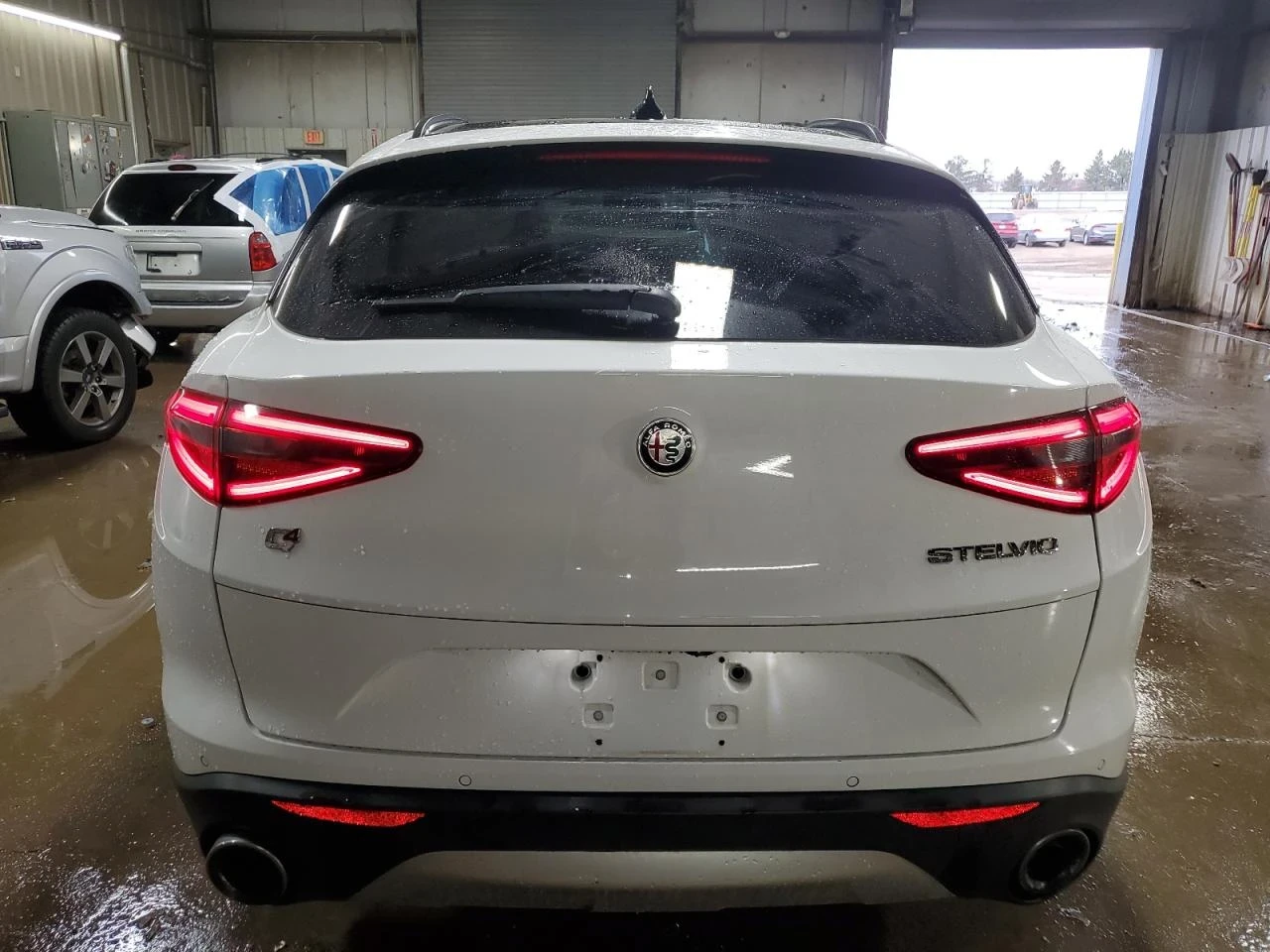 Alfa Romeo Stelvio  - изображение 6