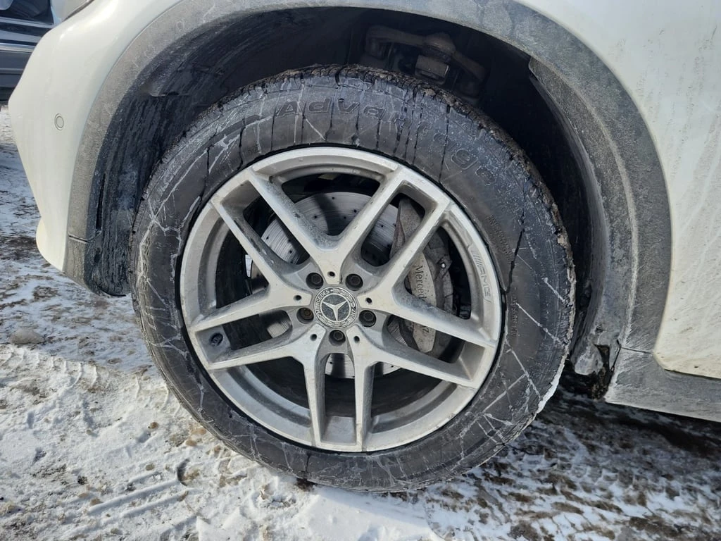 Mercedes-Benz GLC 300 PANO| HEATED SEATS| MEMORY - изображение 6