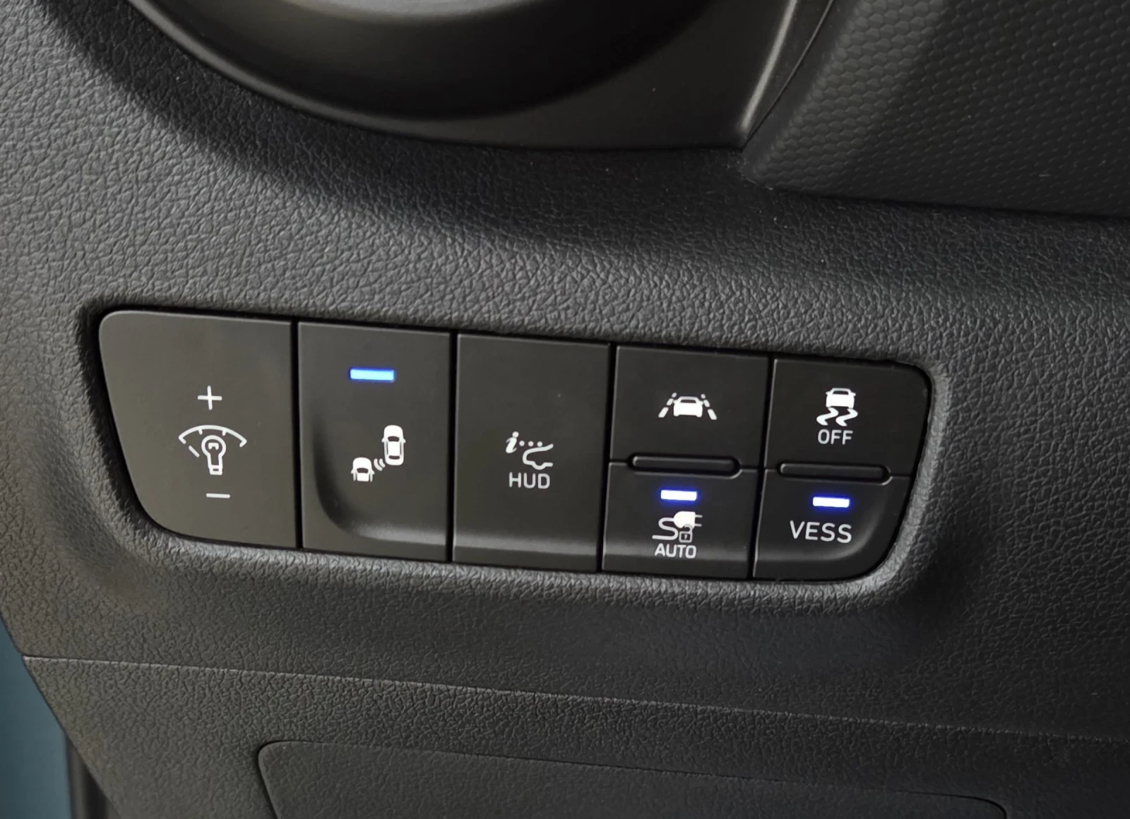 Hyundai Kona 64KWh/SOH100%, снимка 15 - Автомобили и джипове - 53965366