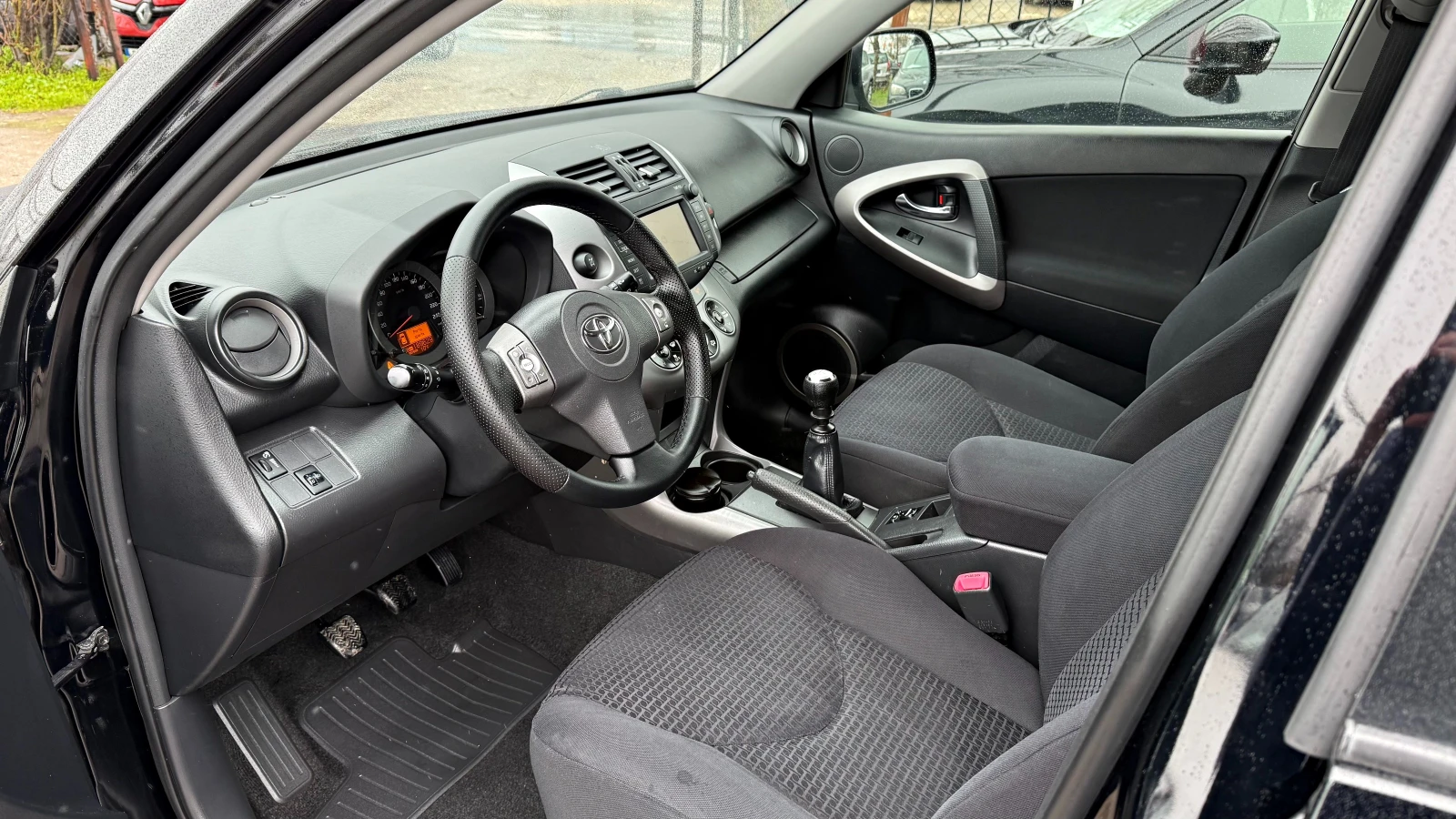 Toyota Rav4 2.2d4d 4x4, снимка 7 - Автомобили и джипове - 54070267