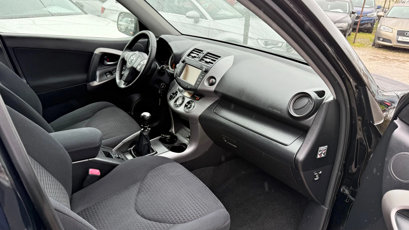 Toyota Rav4 2.2d4d 4x4, снимка 8 - Автомобили и джипове - 54070267