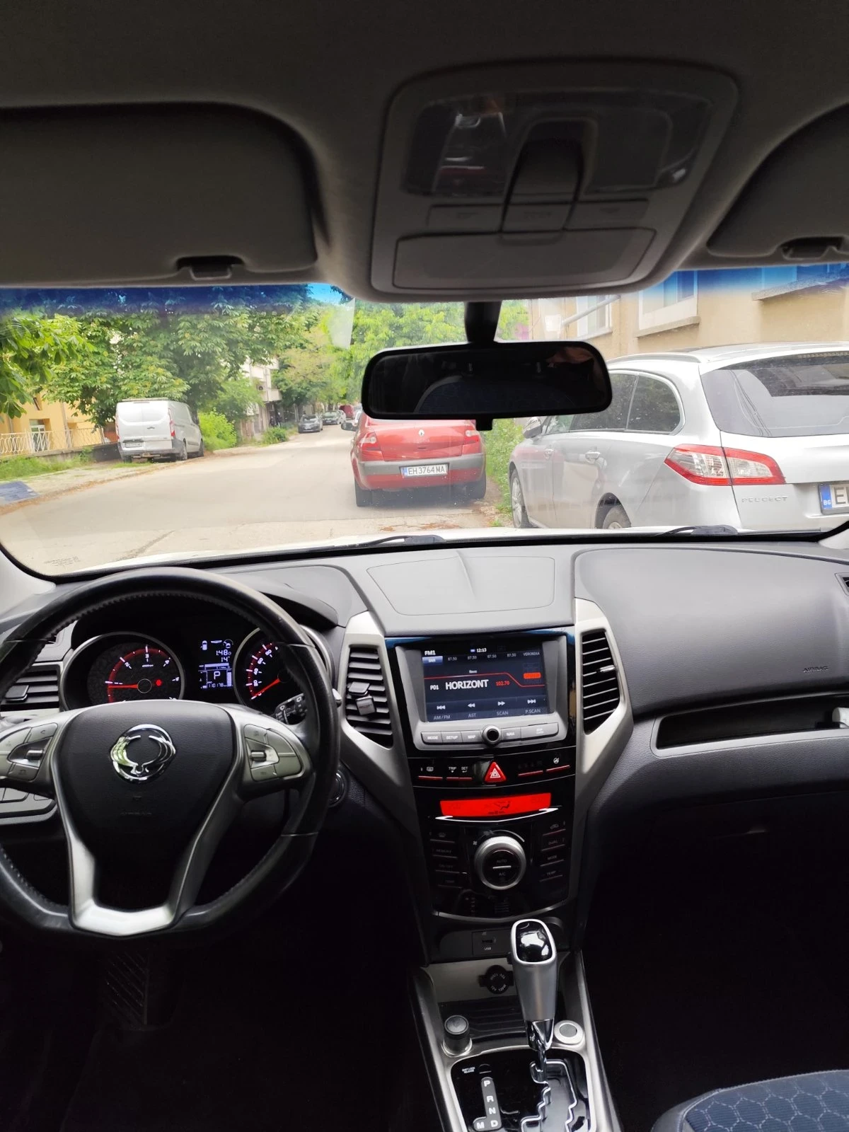 SsangYong Tivoli, снимка 5 - Автомобили и джипове - 54581549