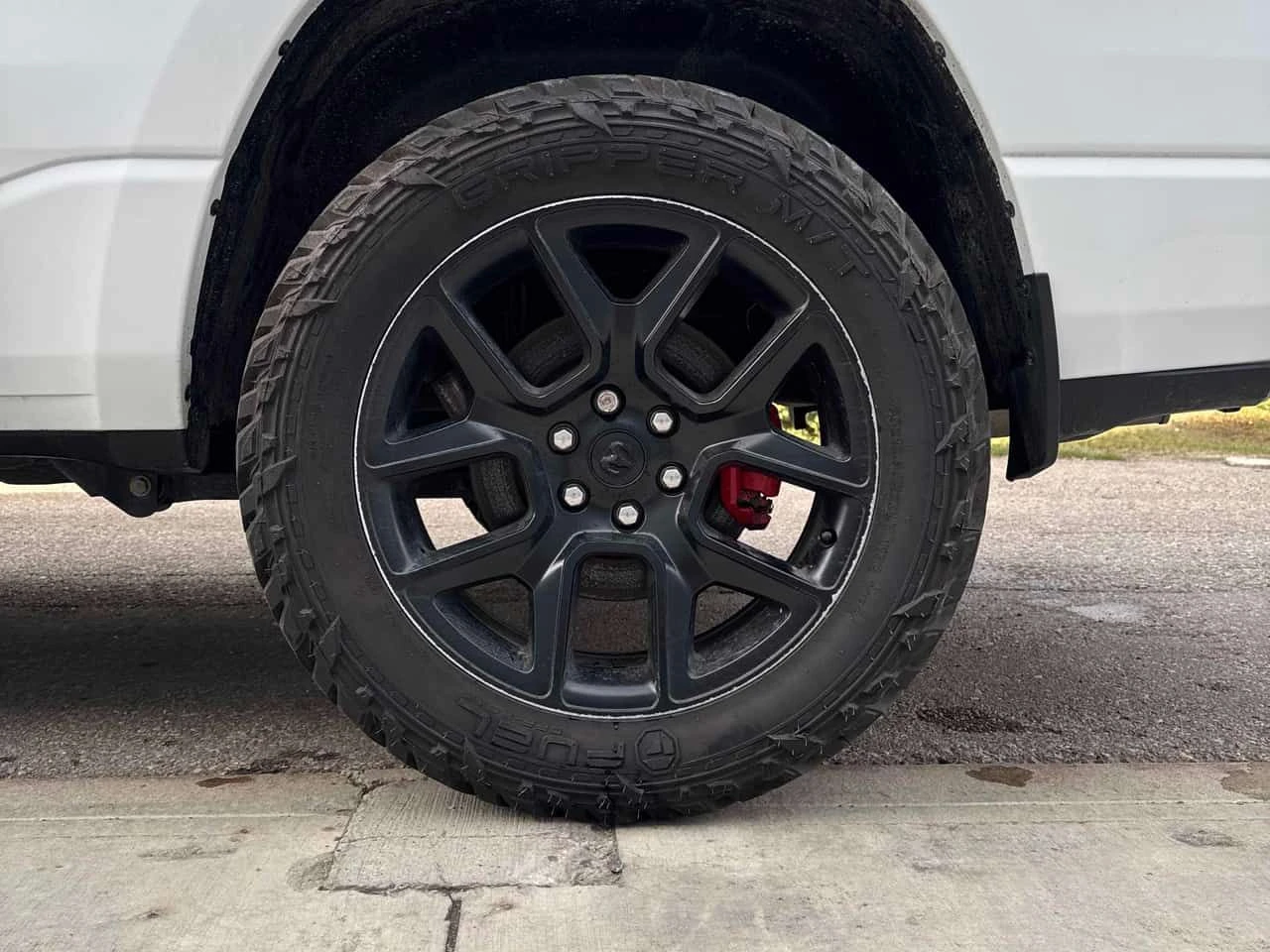Dodge RAM 1500 * SPORT * 5.7 * ПОДГРЕВИ * PANO * ПАМЕТ, снимка 16 - Автомобили и джипове - 54643547