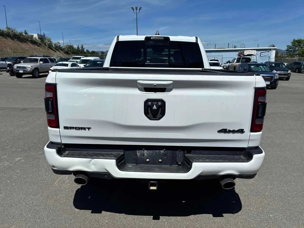 Dodge RAM 1500 * Sport * АВТОКРЕДИТ БЕЗ ПЪРВОНАЧАЛНА ВНОСКА* , снимка 4 - Автомобили и джипове - 54757357