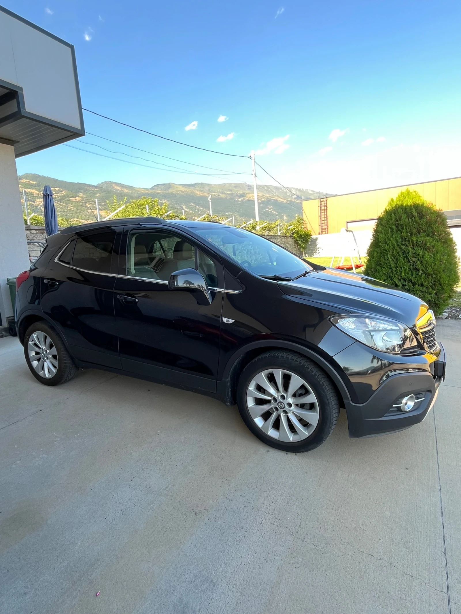 Opel Mokka 1.4 фабрична газ, снимка 2 - Автомобили и джипове - 55243628
