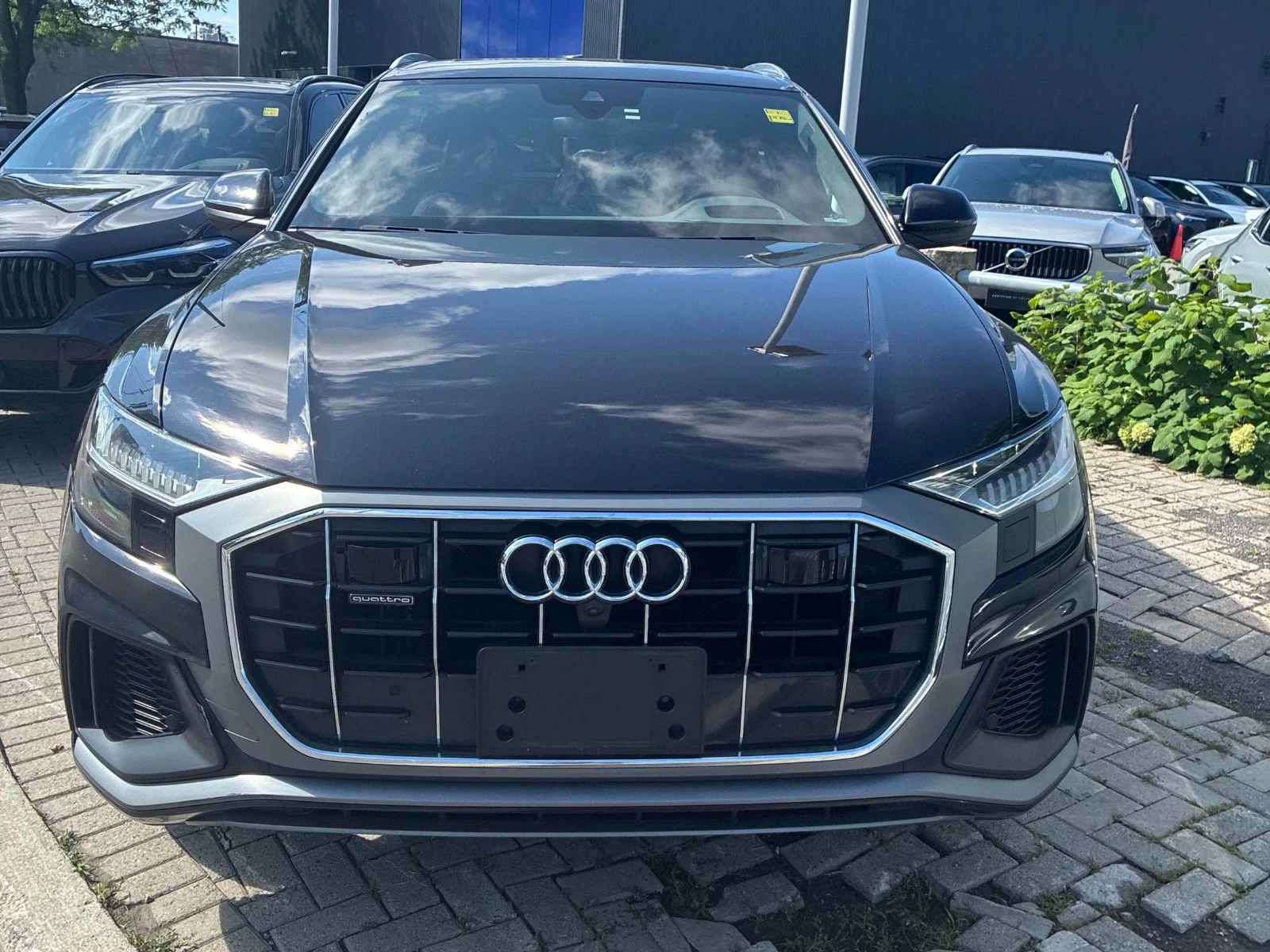 Audi Q8 Technik * Matrix * АвтоКредит * (ЦЕНА ДО БГ), снимка 2 - Автомобили и джипове - 55674662