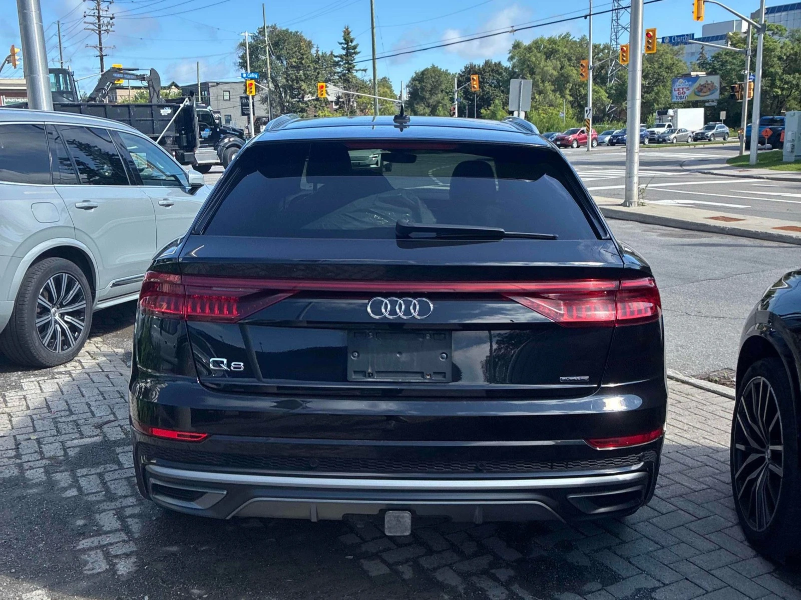 Audi Q8 Technik * Matrix * АвтоКредит * (ЦЕНА ДО БГ), снимка 5 - Автомобили и джипове - 55674662