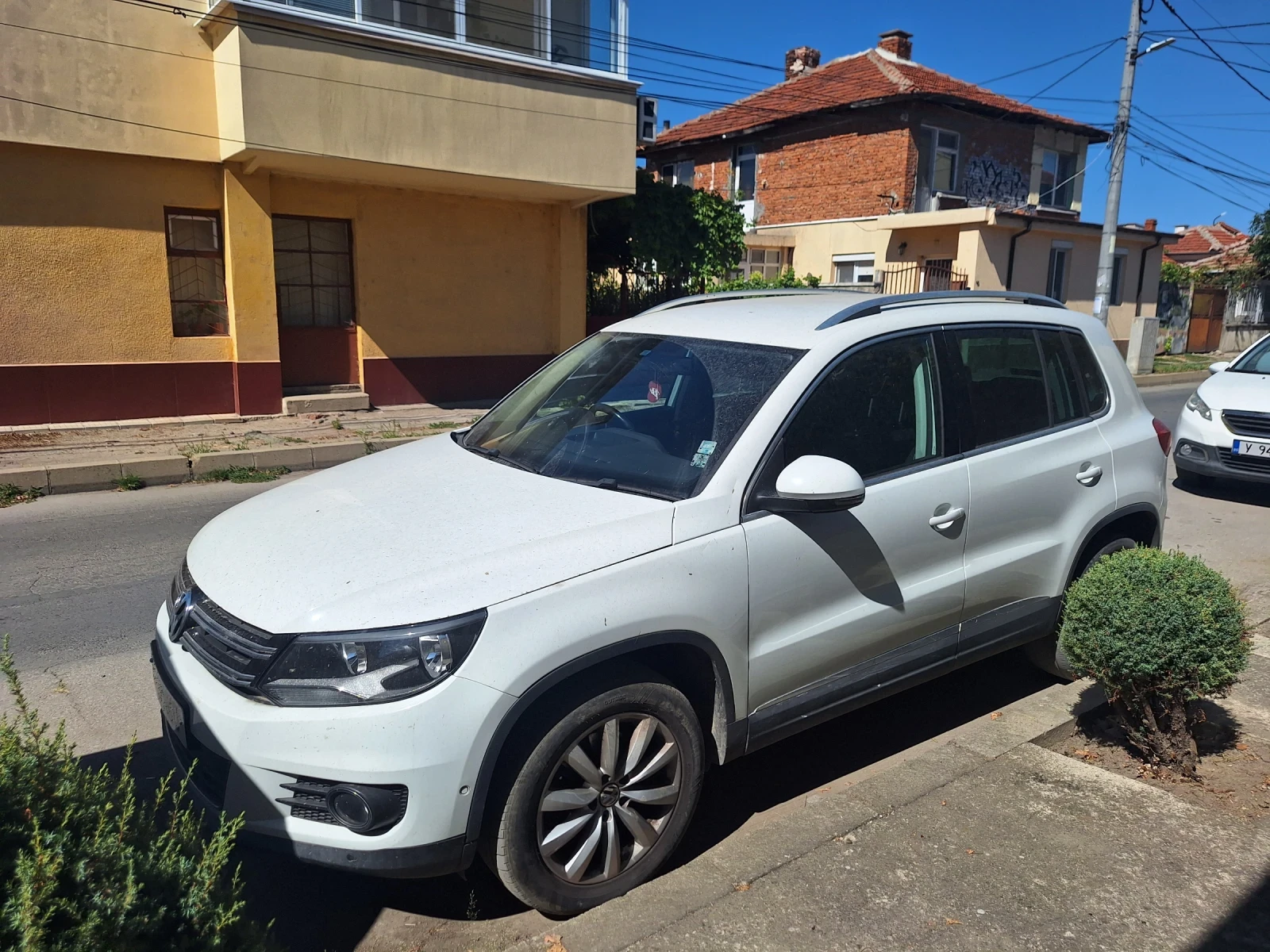 VW Tiguan 2.0 tdi, снимка 11 - Автомобили и джипове - 55960835