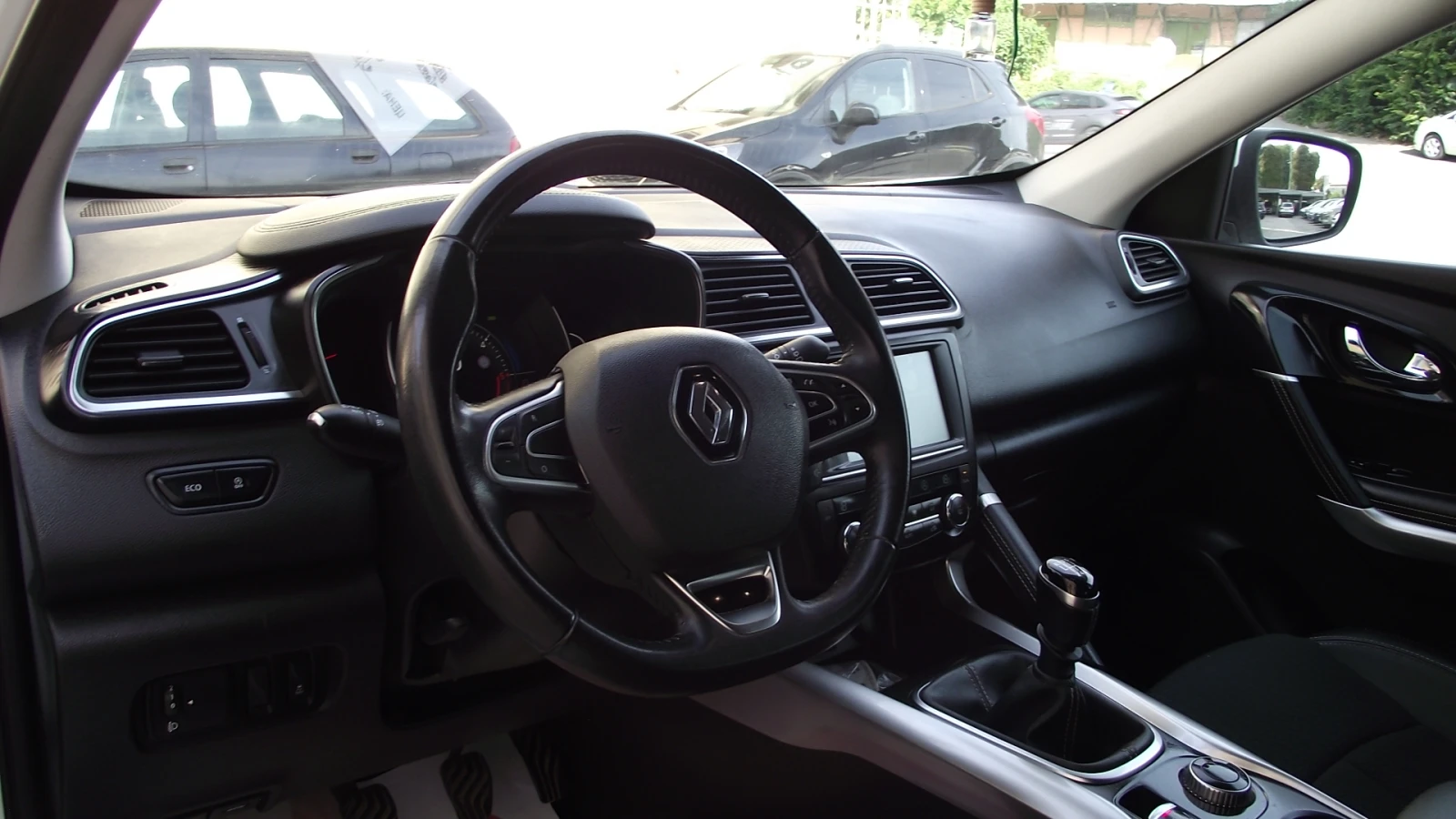 Renault Kadjar 1.6.d.130.k.c.4x4.NAVI., снимка 10 - Автомобили и джипове - 56079793
