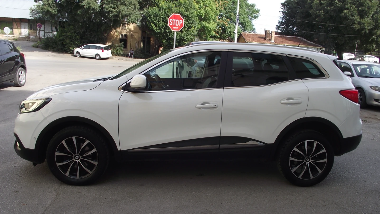 Renault Kadjar 1.6.d.130.k.c.4x4.NAVI., снимка 6 - Автомобили и джипове - 56079793