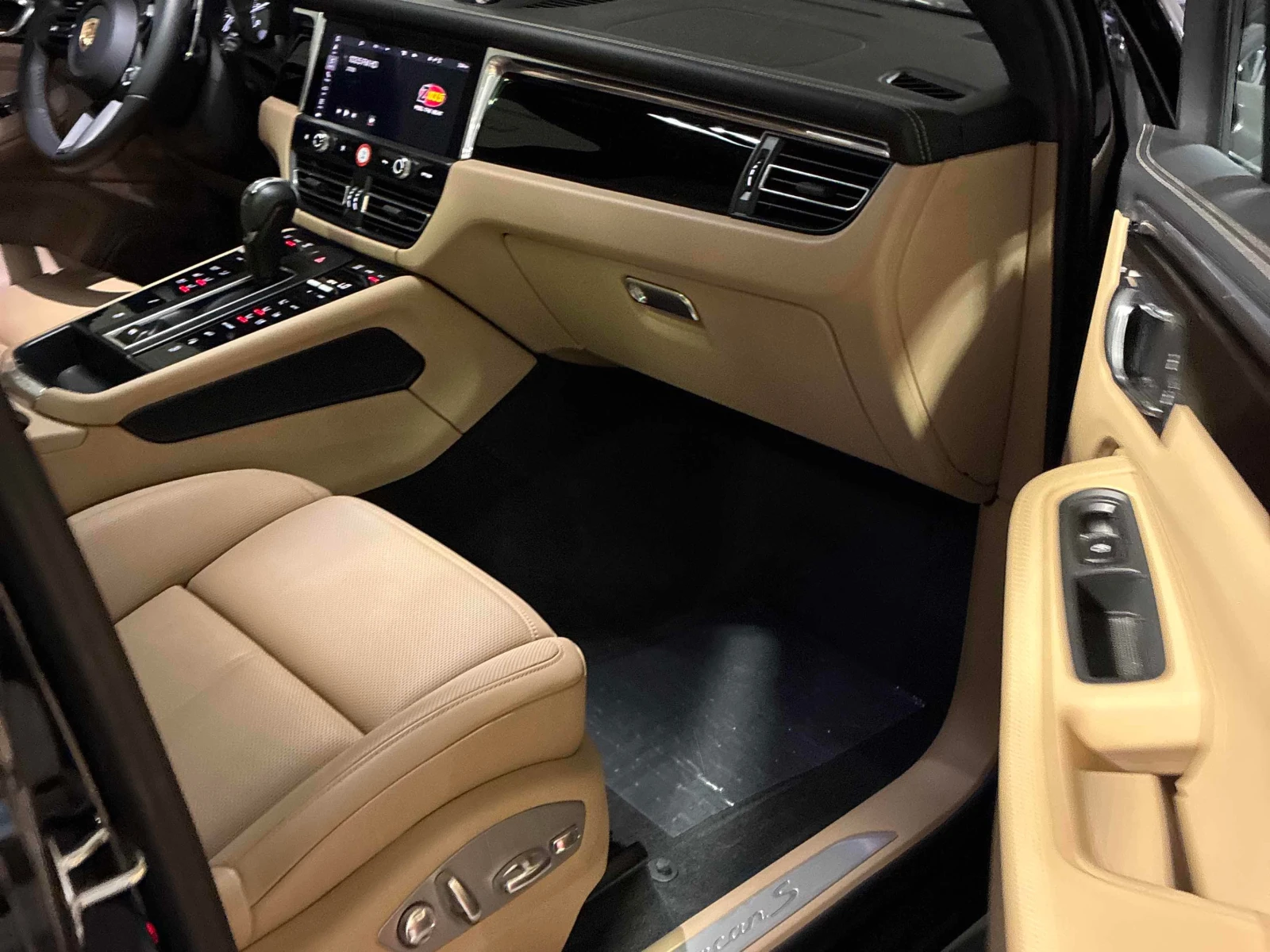 Porsche Macan * S * CARFAX * ОПЦИЯ ЗА ФИНАНСИРАНЕ, снимка 15 - Автомобили и джипове - 56096069