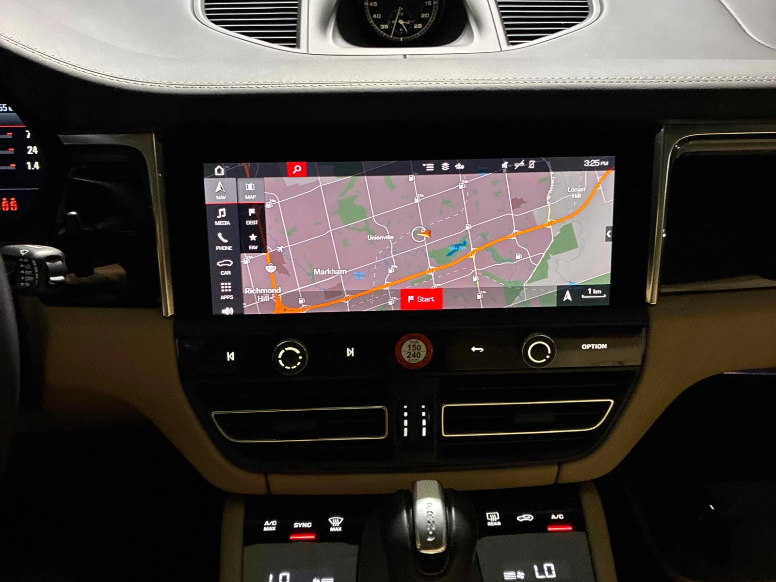 Porsche Macan * S * CARFAX * ОПЦИЯ ЗА ФИНАНСИРАНЕ, снимка 9 - Автомобили и джипове - 56096069