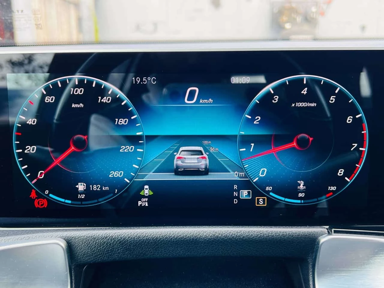 Mercedes-Benz GLB * 250 250 | 4MATIC | No Accidents | Sunroof * CARF | Mobile.bg � ����������� 10