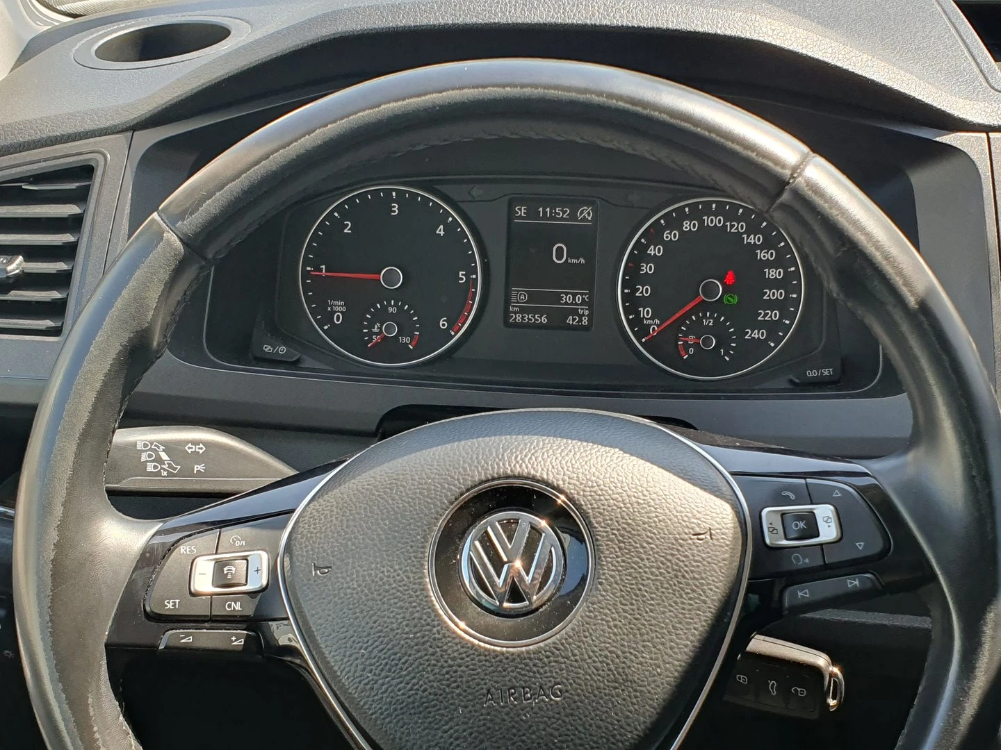 VW Caravelle Comfortline L TDI 4MO BMT - изображение 6