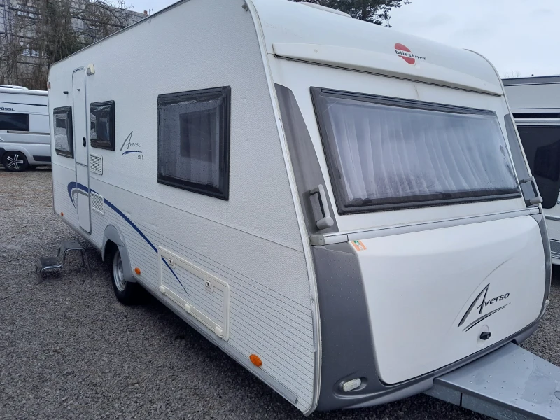 Каравана Burstner Аверсо 500 TL, снимка 3 - Каравани и кемпери - 53235353