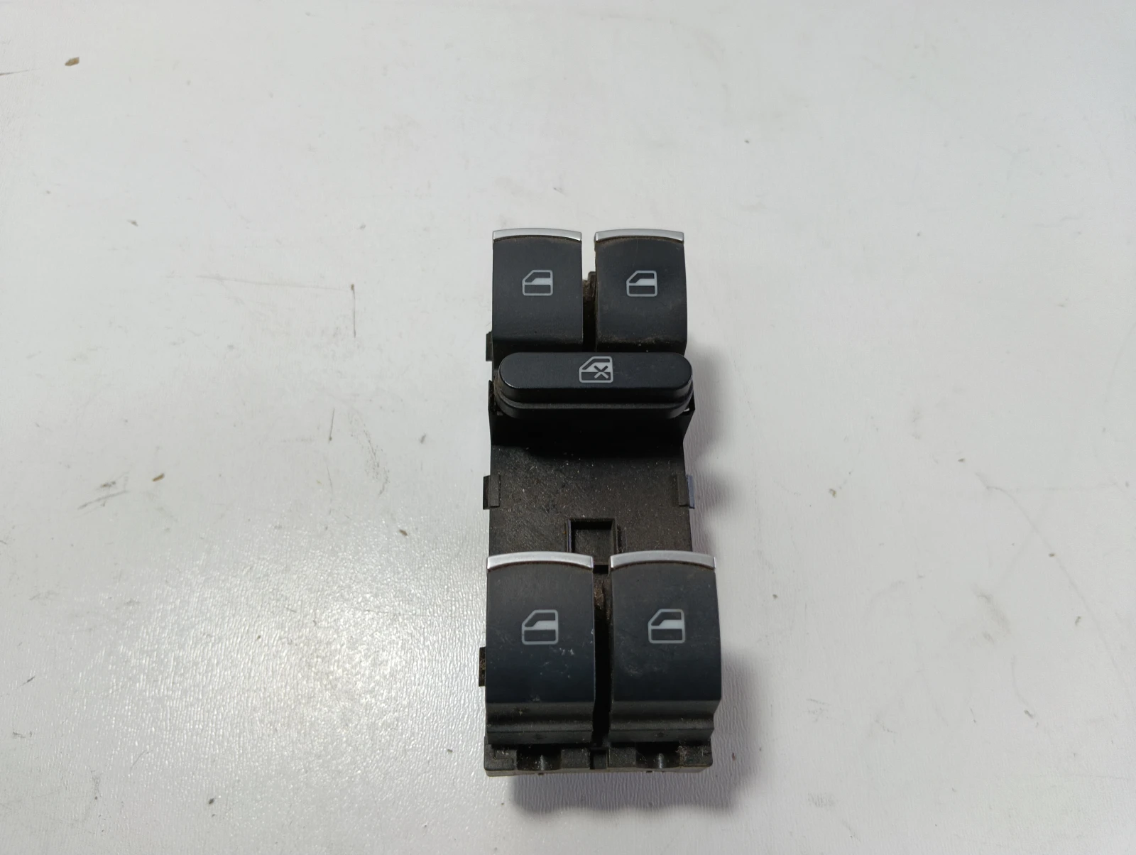 копче ел. стъкла 5K4959857 VW Tiguan